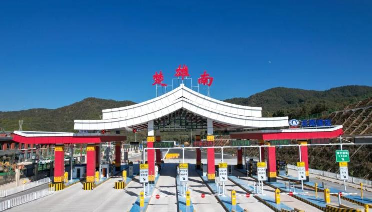 万利建筑在建项目工地见闻：钢筋水泥里掐出来的精细账